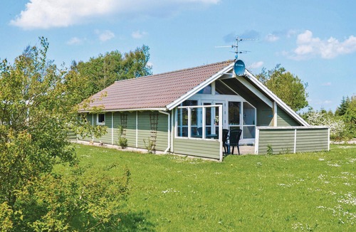 Vinderup House | Nice home in Vinderup with kitchen