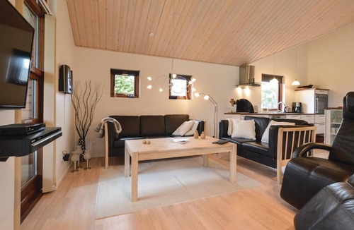 Vinderup House | Nice home in Vinderup with WiFi
