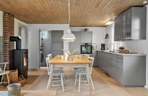 Vinderup House | Nice home in Vinderup with WiFi
