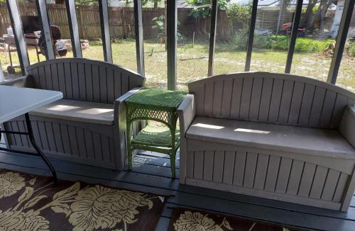 Gulf Breeze House | Nice house between two beaches.