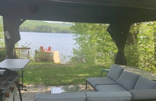 Lac-Sergent House | Nice house directly on the lake. Must be rented 31 days or more.