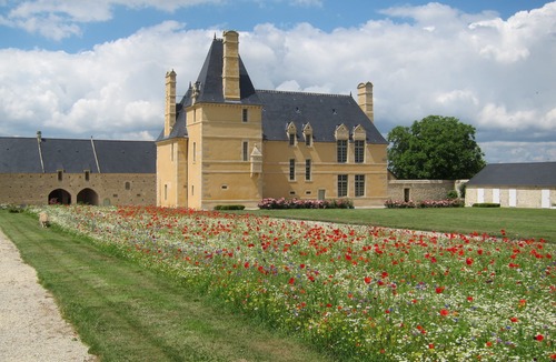 Monceaux-en-Bessin Cottage | Nice house in Bayeux in an outstanding site.
