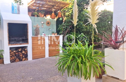 Cambrils Ski Chalet | Nice house just a few metres from the beach