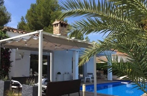 Pinos de Miramar Ski Chalet | Nice house with private pool 300m from the Beach - Miami Platja