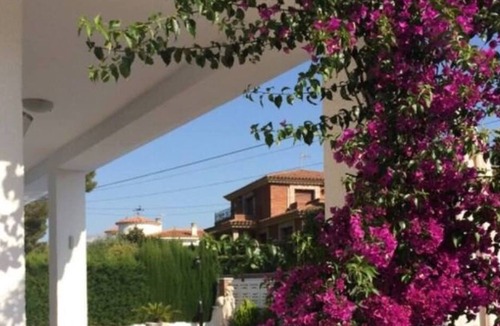 Pinos de Miramar Ski Chalet | Nice house with private pool 300m from the Beach - Miami Platja
