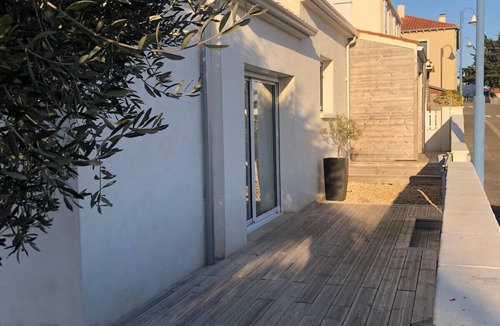 Brem Sur Mer House | Nice house with garden near the sea