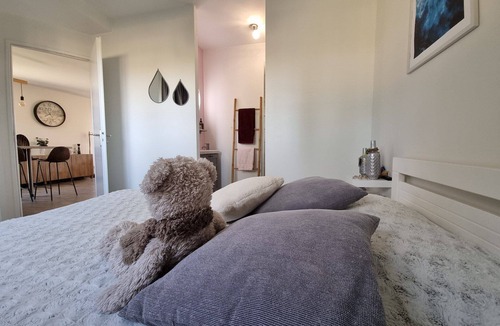Amfreville House | Nice House With Terrace Garden In Amfreville