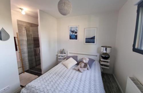 Amfreville House | Nice House With Terrace Garden In Amfreville