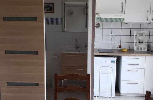 Saint-Henri Apartment | Nice independent studio on the ground floor of a villa in L'estaque Mourepiane.