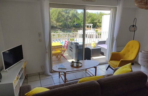 Chateau-d'Olonne Apartment | Nice large 2 bedroom apartment with all comfort, quiet, top floor.