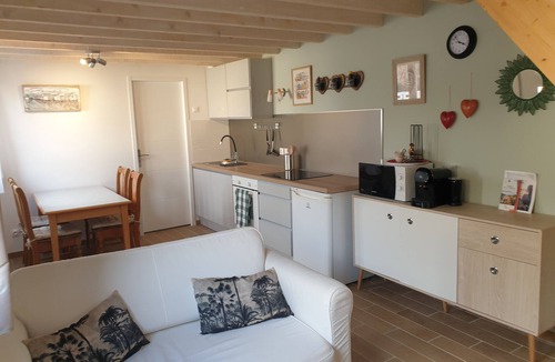 Narbonne House | Nice little detached house near town center