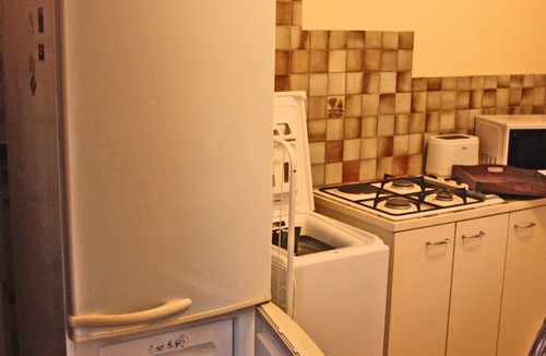 Barbizon House | Nice little independent studio