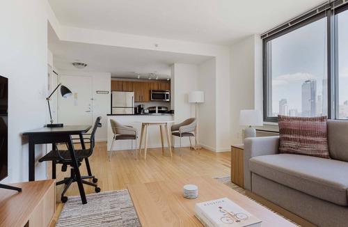 Hunters Point Apartment | Nice Long Island City 1BR w/A/C, Elev & Laundry, by Blueground