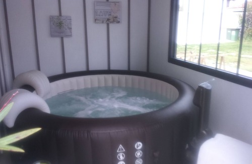 Saint-Denis-d'Oleron Apartment | Nice modern Studio with small Private Spa