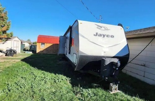 Buffalo House | Nice newer camper fully hooked up nice views