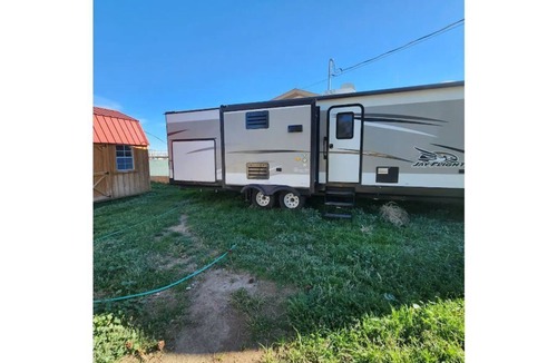 Buffalo House | Nice newer camper fully hooked up nice views