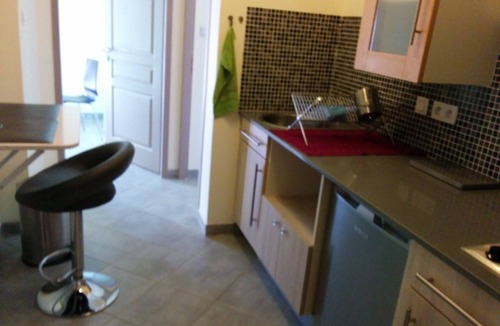 Suze-la-Rousse Apartment | Nice nice studio for lovers or friends