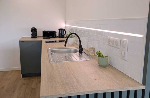 Le Bignon Apartment | Nice outbuilding!