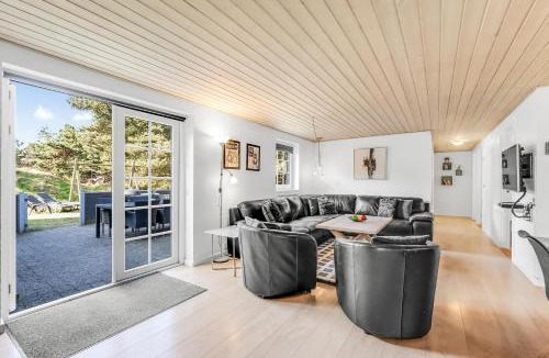Klegod Strand House | Nice Pool House For 12 Persons - 1021