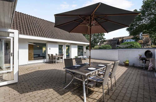 Vedelshave House | Nice pool house near the beach