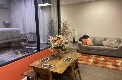 Uptown Apartment | Nice Prince and Princess Suite!