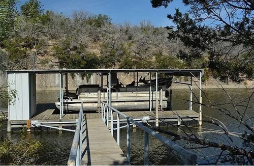 Palo Pinto County House | Nice quaint 5-bedroom 2 bath house with Dock.