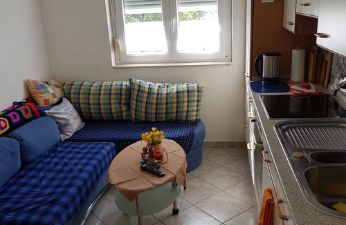 Nin House | Nice, quiet, and inexpensive family apartment with proximity to sandy beach