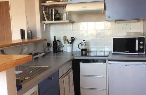 Les Halles - Valliere Apartment | Nice, quiet apartment in the center of Narbonne