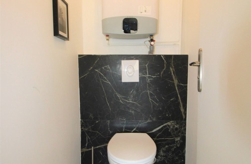 Lay-Saint-Christophe Apartment | Nice, quiet apartment