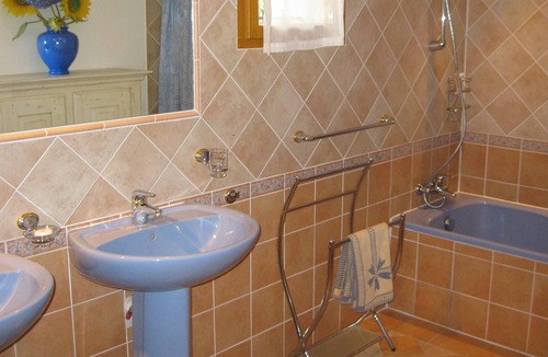 Saint-Martin-d'Ardeche Villa | Nice recent house with garden and view in the Provence.