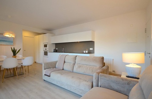 Sant Feliu de Guixols Apartment | NICE REFURNISHED APARTMENT IN FRONT OF THE SEA