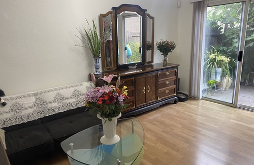 Richmond House | Nice room with shared bathroom