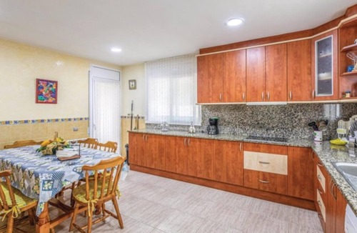 Mont Barbat Villa | Nice spacious vacation villa