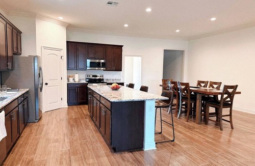 Lafayette House | Nice spacious house in Lafayette near Cajundome, Mardi Gras and Festivals.