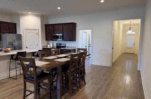 Lafayette House | Nice spacious house in Lafayette near Cajundome, Mardi Gras and Festivals.