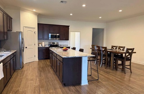 Lafayette House | Nice spacious house in Lafayette near Cajundome, Mardi Gras and Festivals.