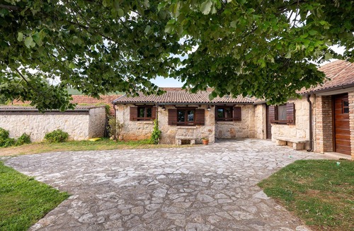 Krusevo House | Nice (sta)caravan in Obrovac