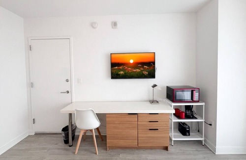 Hallandale Beach Apartment | Nice Studio at Beachwalk Resort