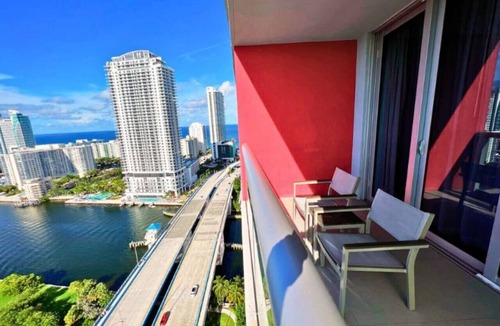 Hallandale Beach Apartment | Nice Studio at Beachwalk Resort