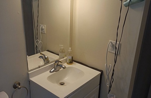 Fair Lawn Apartment | Nice Studio Basement apartment. . FREE PARKING!