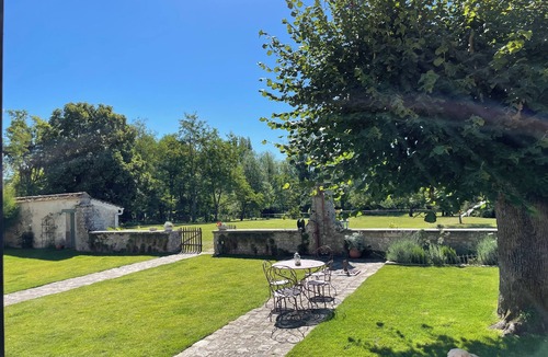 Montigny-sur-Loing Apartment | Nice studio at the water's edge