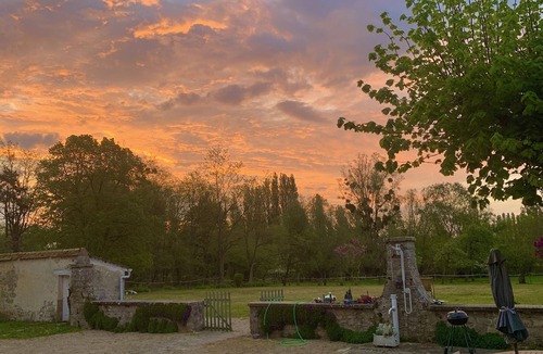 Montigny-sur-Loing Apartment | Nice studio at the water's edge