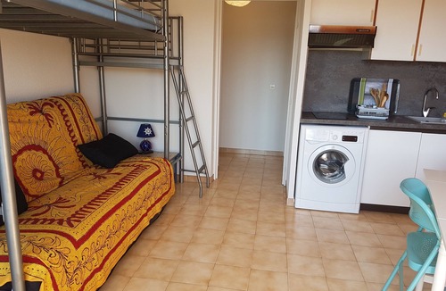 Palavas-les-Flots Apartment | Nice studio view port. Beach and sea at 50 meters.