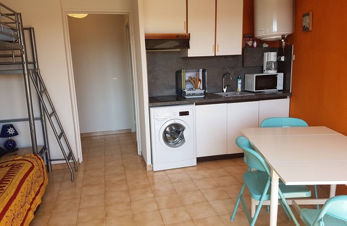 Palavas-les-Flots Apartment | Nice studio view port. Beach and sea at 50 meters.