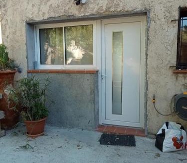 Saint-Martin-du-Var Apartment | Nice Studio with terrace and free parking