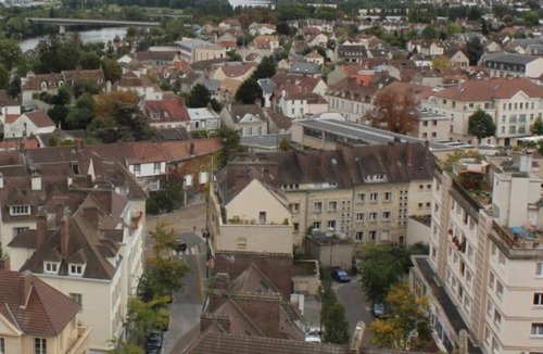 Mantes-la-Jolie Apartment | Nice studio with terrace