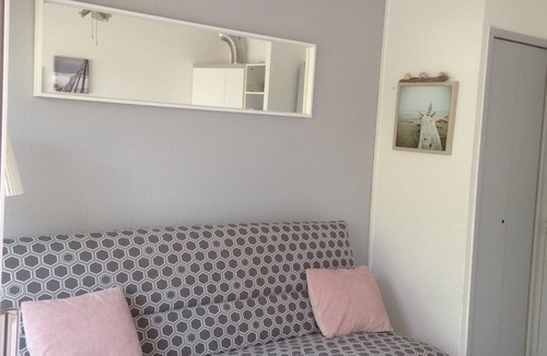 Carnon-Plage Apartment | Nice studio with terrace, 10 min walk from the beach