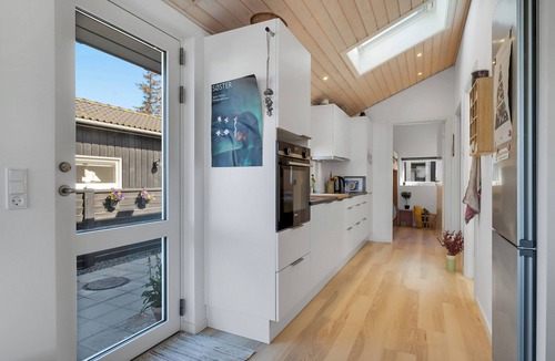 Karrebksminde House | Nice summer house near the waters edge