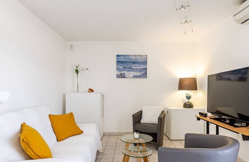 Aubagne Apartment | Nice T2 - large terrace and view on the Garlaban