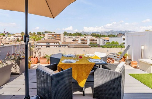 Aubagne Apartment | Nice T2 - large terrace and view on the Garlaban